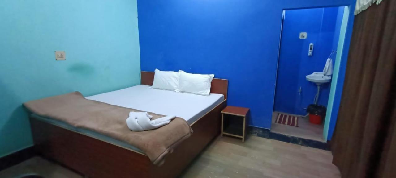 Jpm Guest House Varanasi Bagian luar foto
