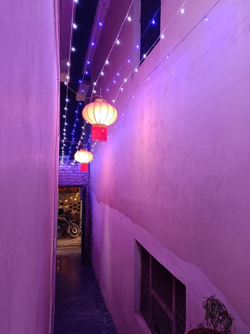 Jpm Guest House Varanasi Bagian luar foto