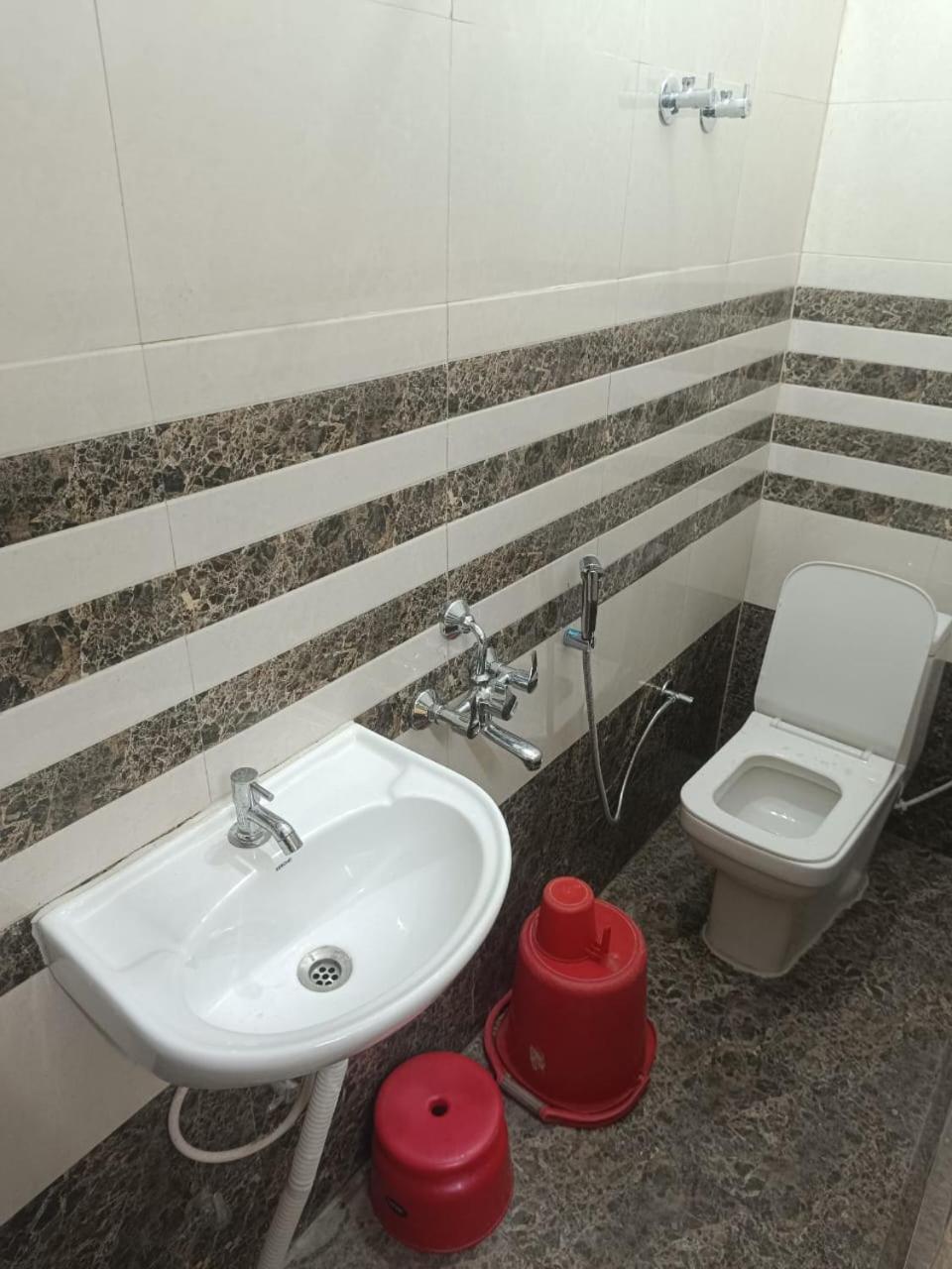 Jpm Guest House Varanasi Bagian luar foto