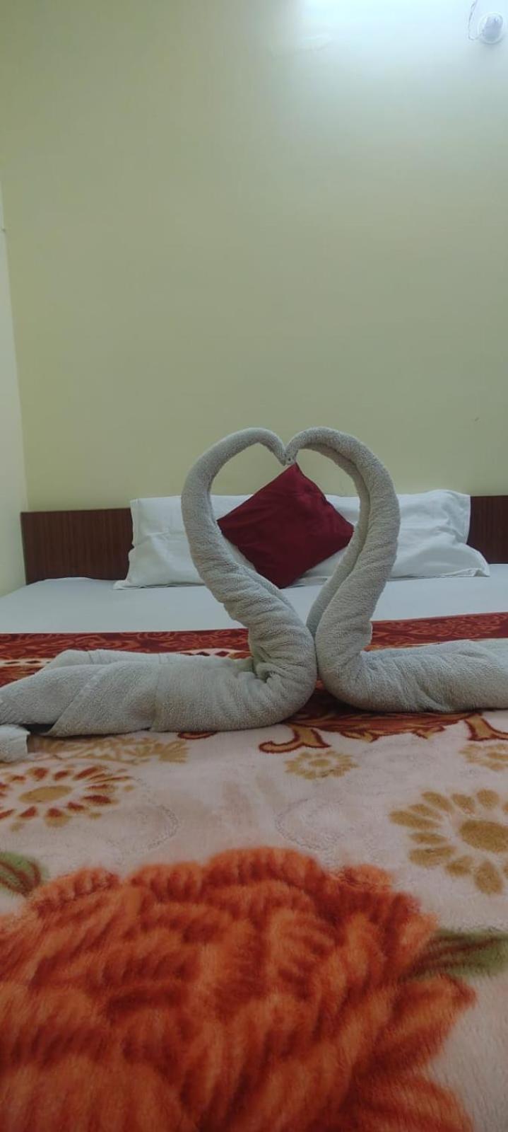 Jpm Guest House Varanasi Bagian luar foto