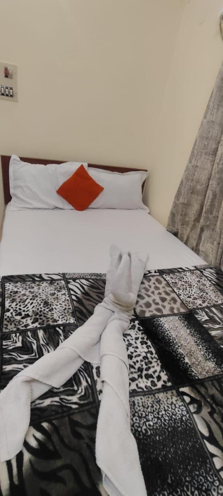 Jpm Guest House Varanasi Bagian luar foto