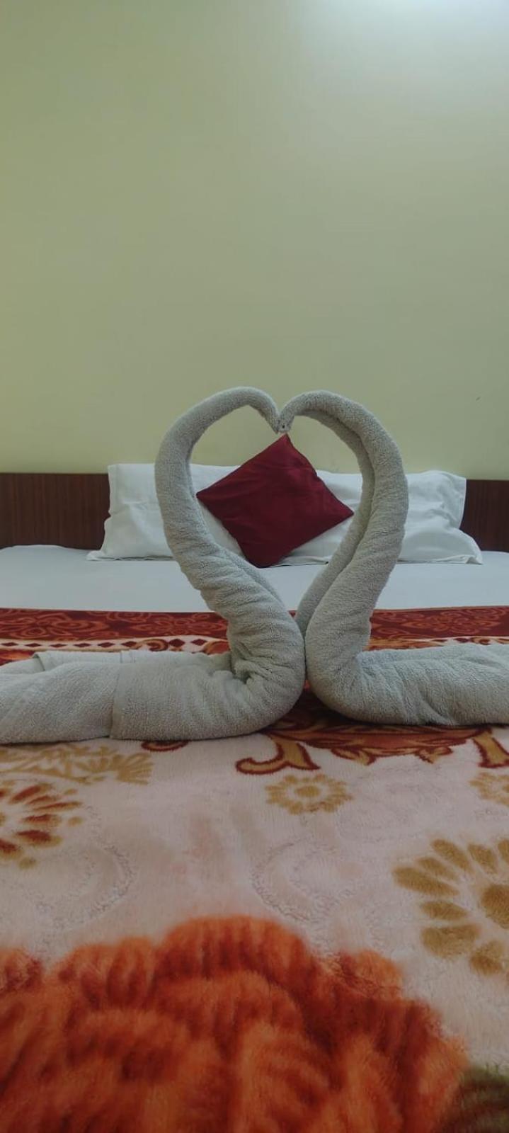 Jpm Guest House Varanasi Bagian luar foto