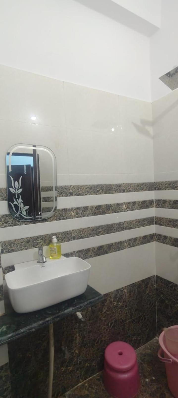 Jpm Guest House Varanasi Bagian luar foto