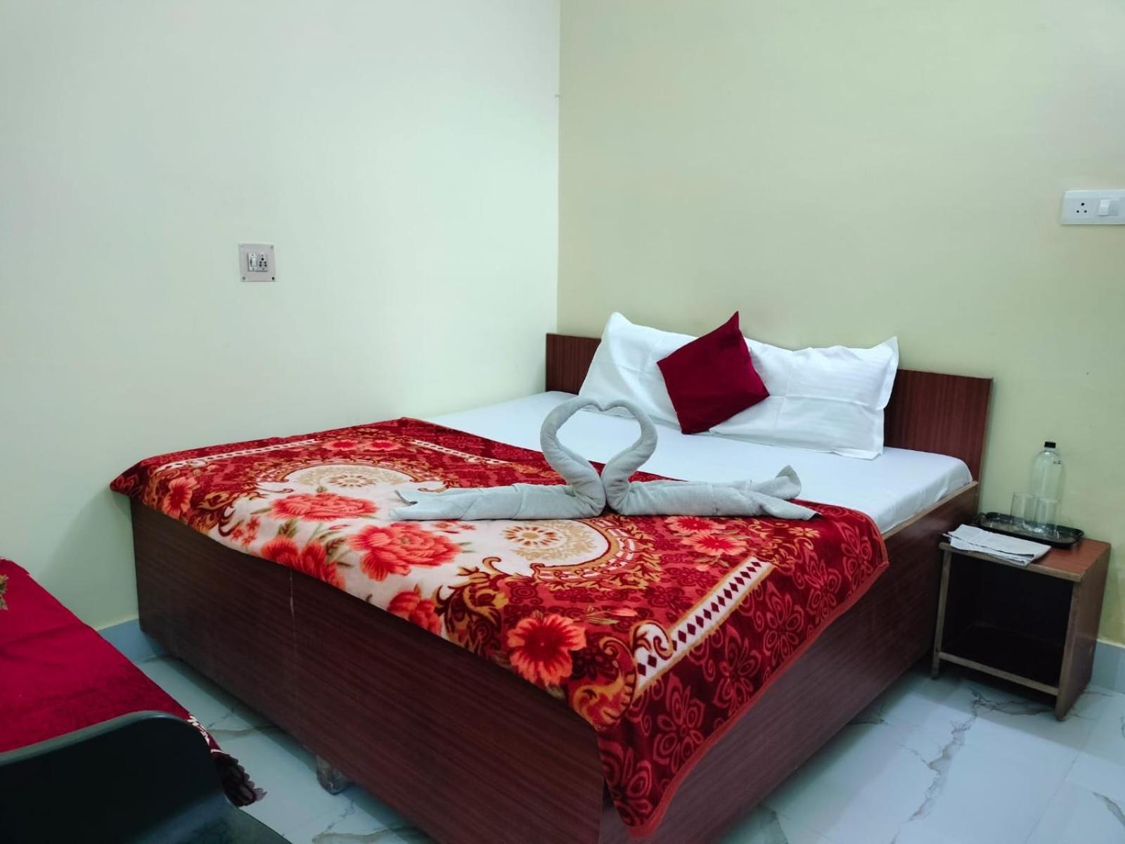 Jpm Guest House Varanasi Bagian luar foto